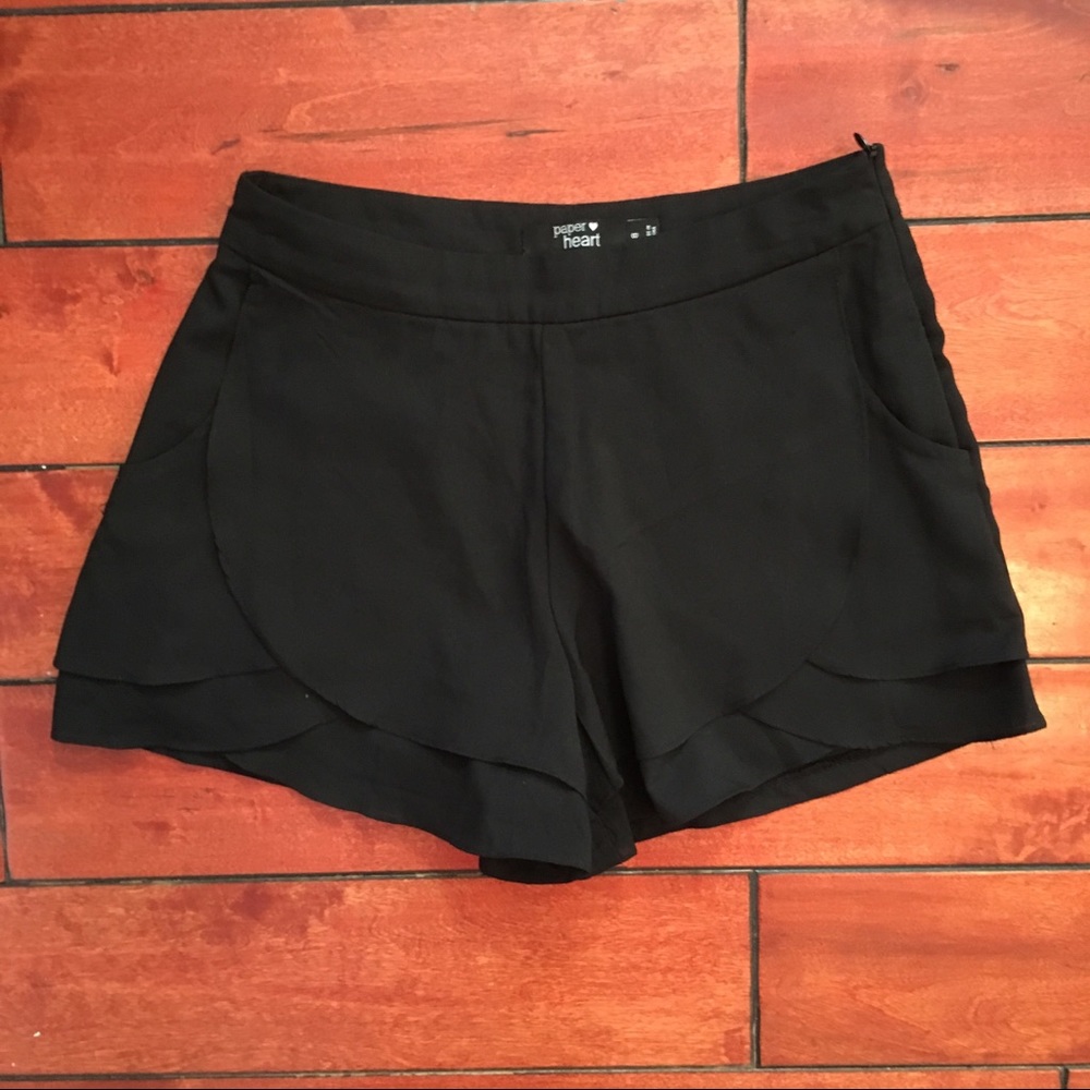 LF Paper Heart Tulip Black Shorts